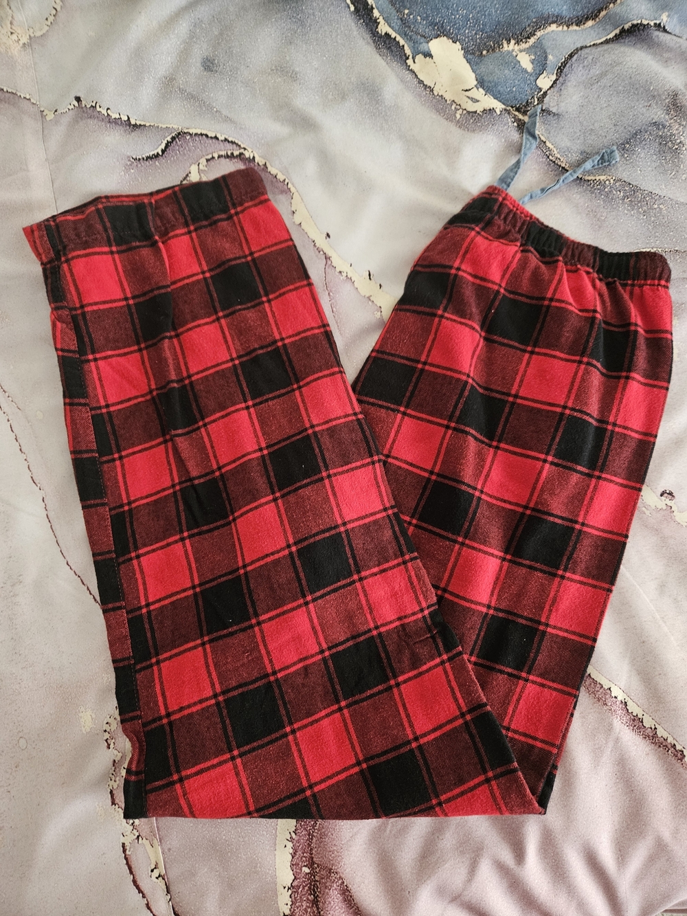 GAP Red and Black Plaid Jogger Bottoms